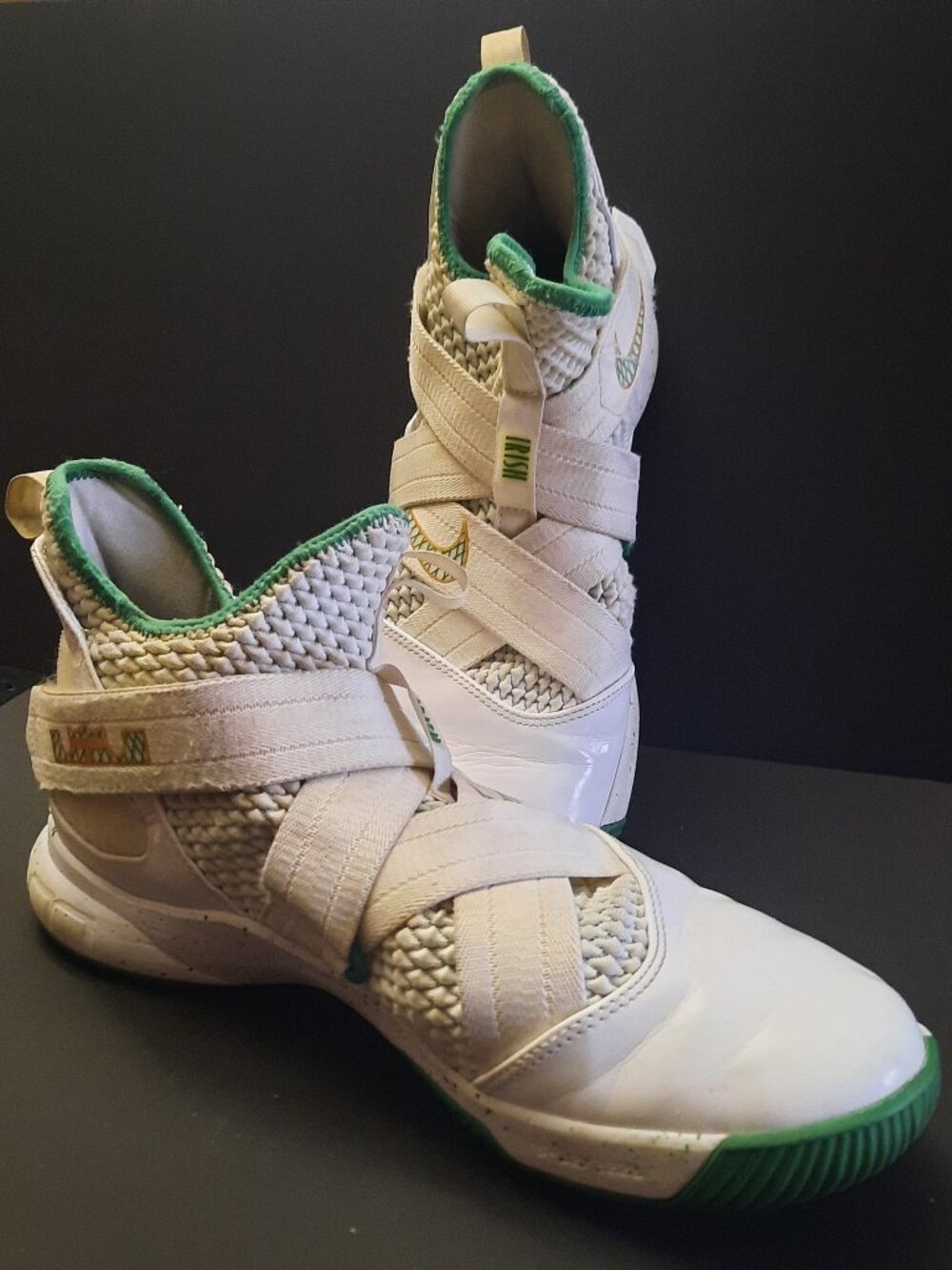 Nike Lebron 12 A02609-100 White Basketball Shoes Men's Size 11